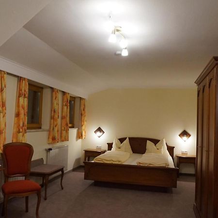 Landhotel Pacher Оберфеллах Номер фото