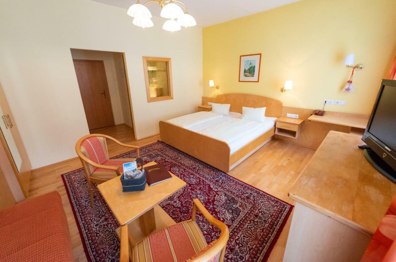 Landhotel Pacher Оберфеллах Екстер'єр фото